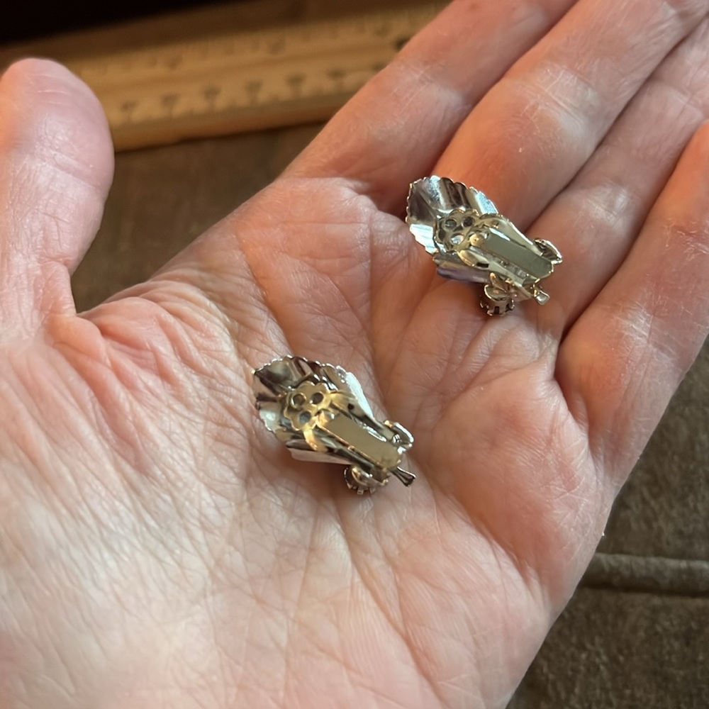 Vintage Floral Leaf Blue and Silver Clip On Earrings - Picture 2 of 5